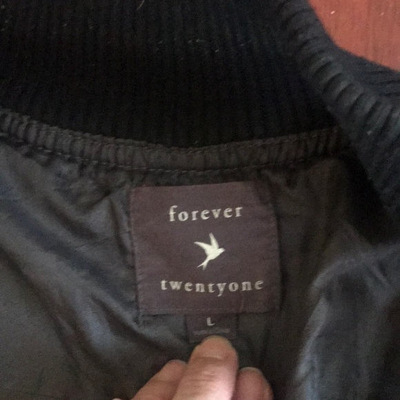 Jacket - Picture 3 of 4